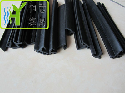 G043 &nbsp;橡胶发泡管（rubber foam tube）